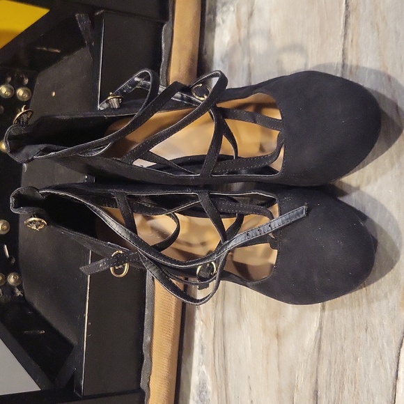 Black Lace-Up Heels with Gold Buckle Straps-8.5 - Picture 3 of 5